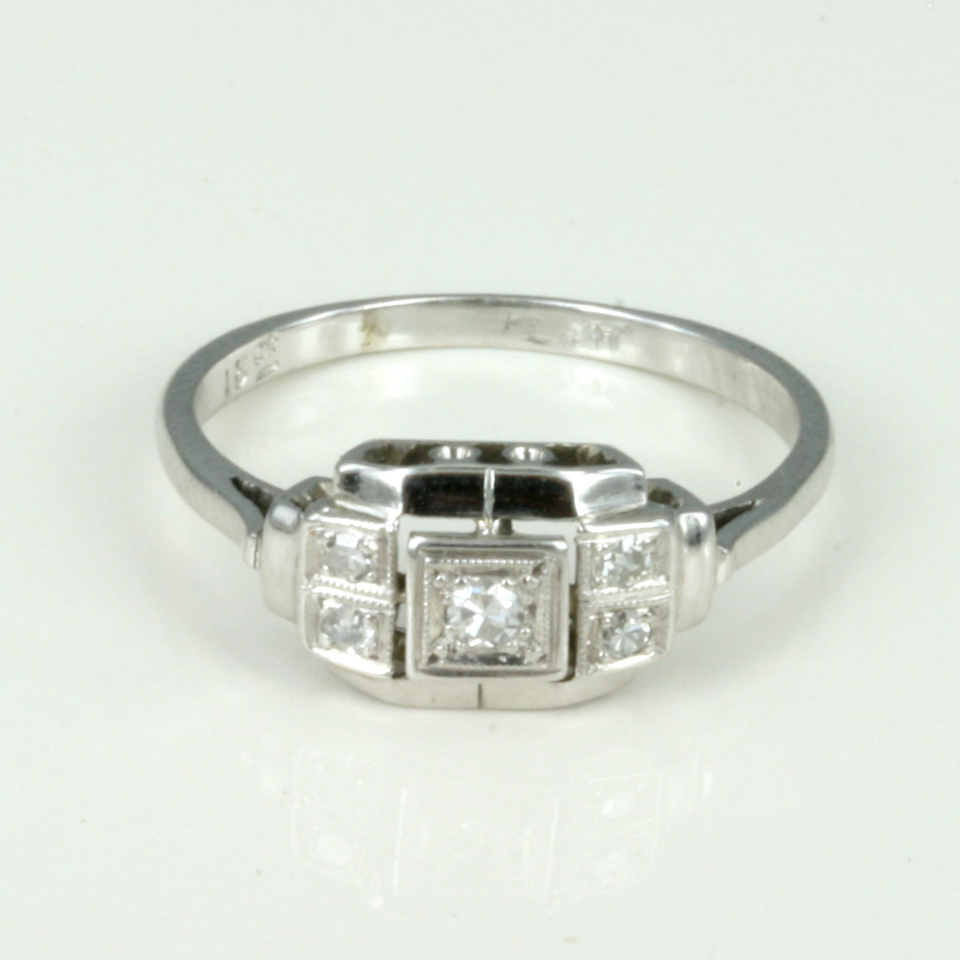 Art Deco Engagement Rings